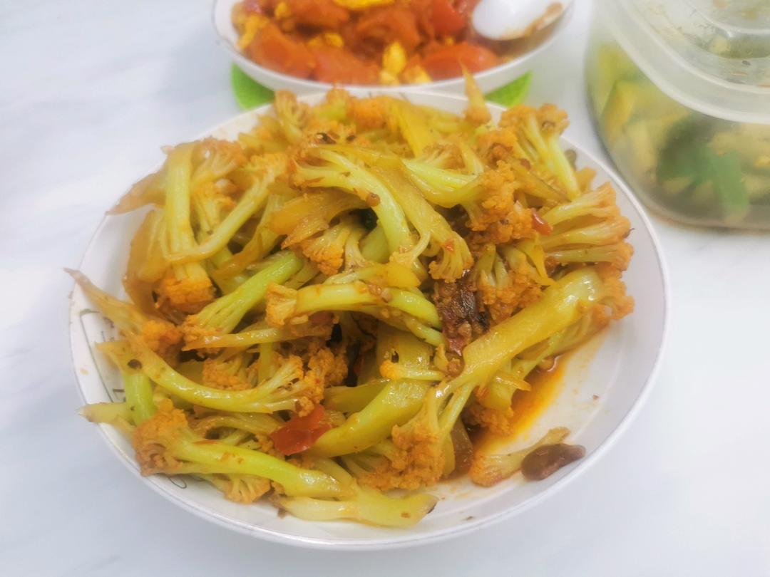 干煸菜花（花菜炒肉）