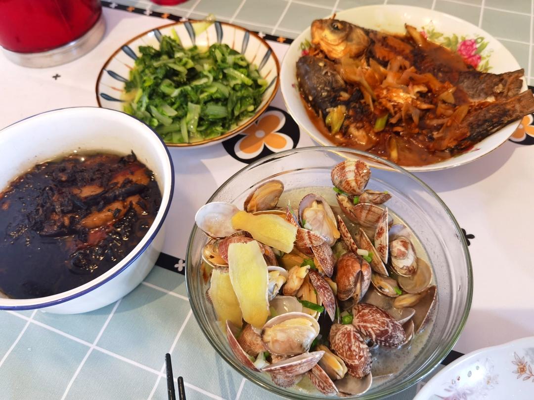 我家的小饭桌