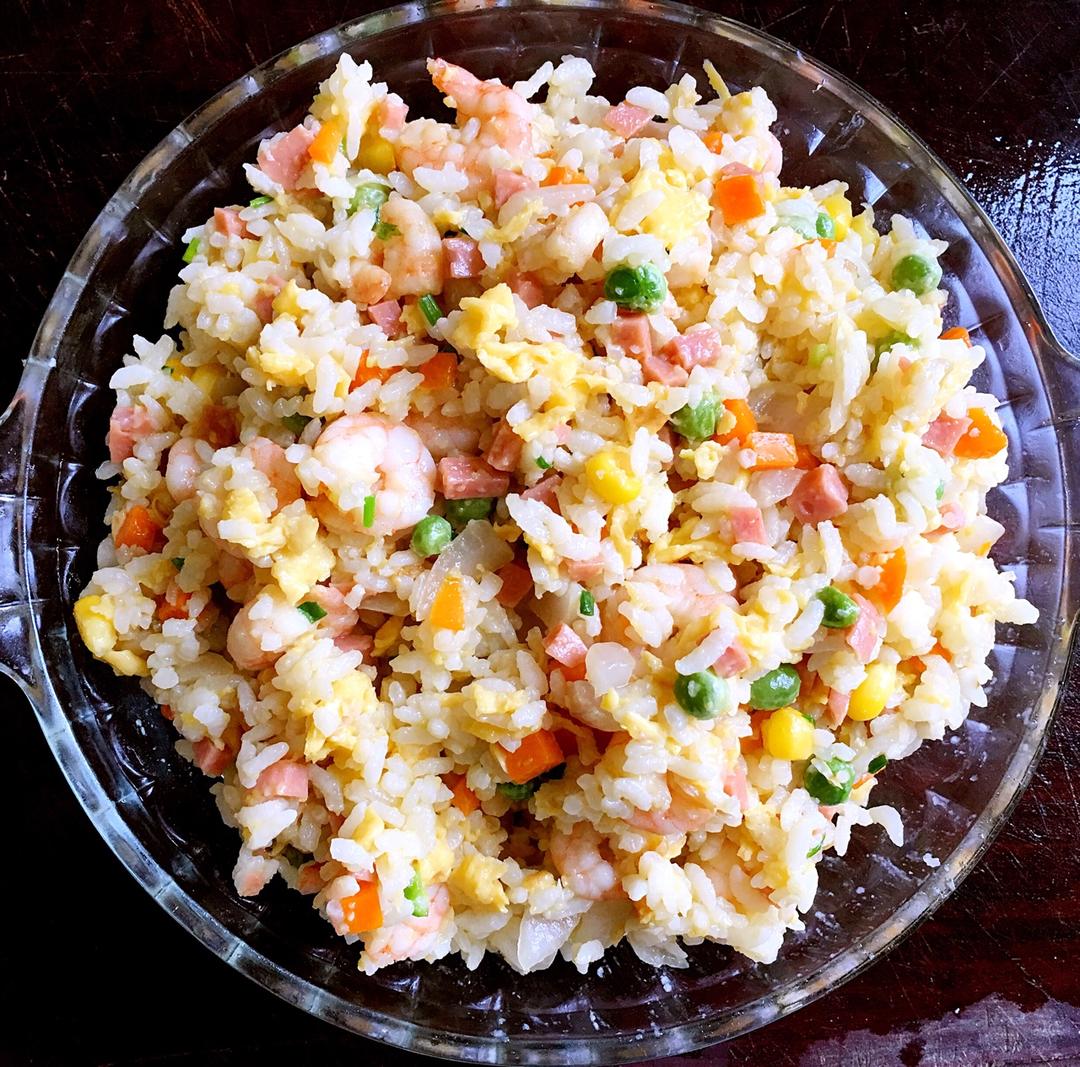 虾仁菠萝炒饭