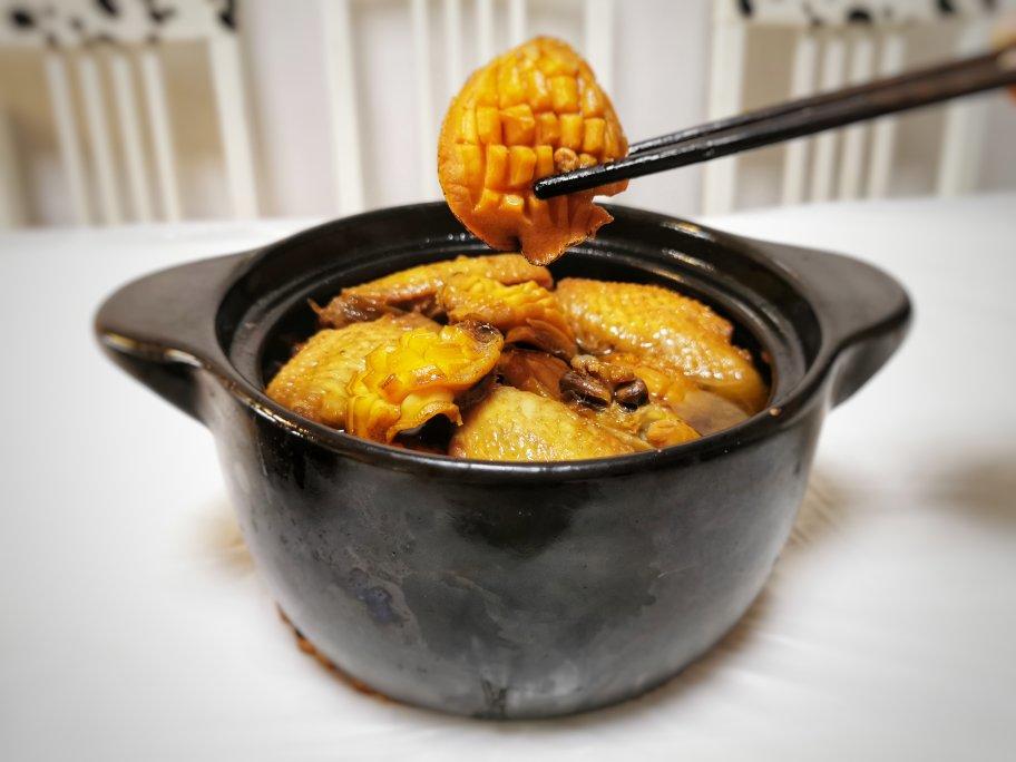 无鸡不成宴㊙️鲍鱼焖鸡煲‼️酱香浓郁