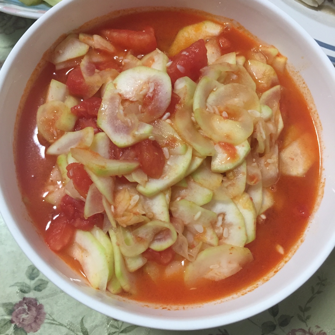 西红柿炒西葫芦