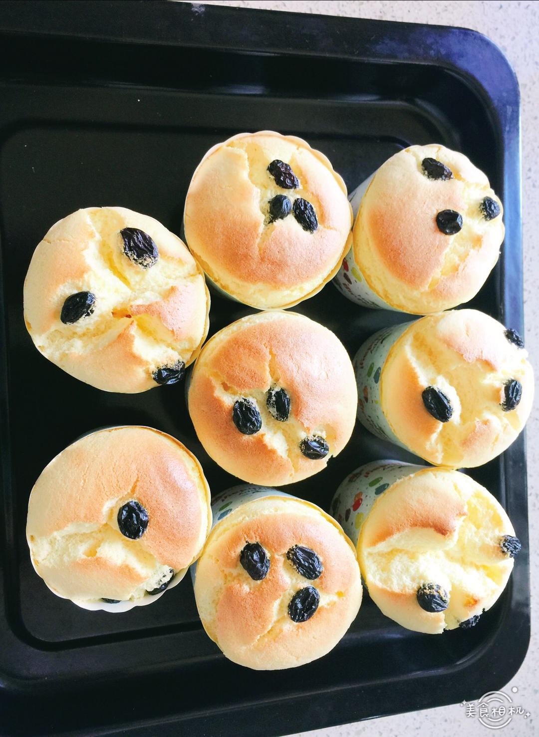 棉花酸奶纸杯蛋糕