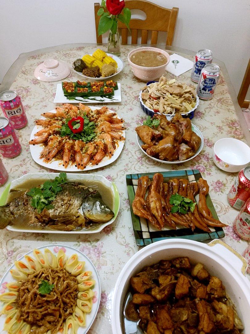 满满的年味的诗_满满的年味的句子_满满的年味的意思