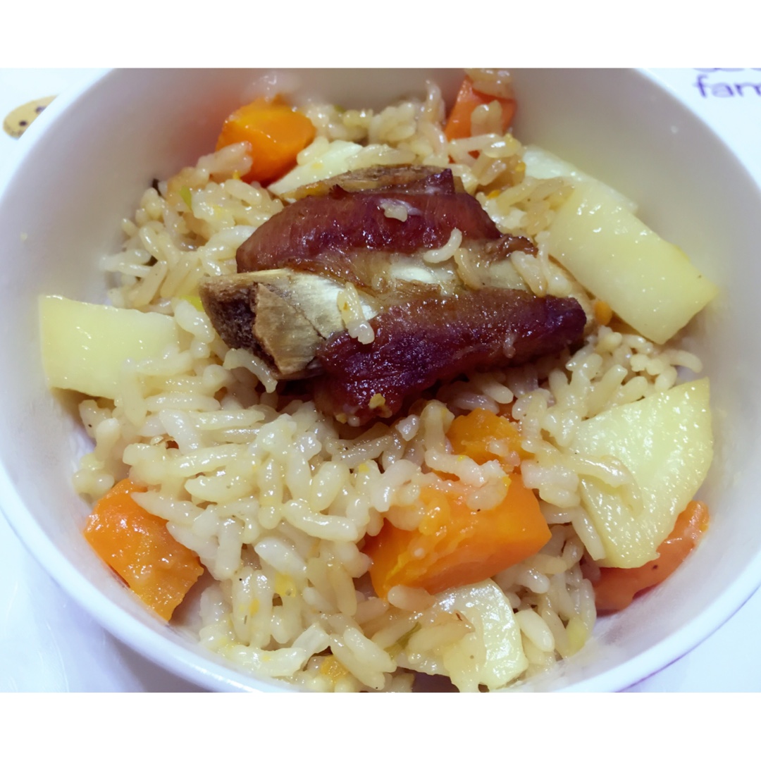 芋头排骨焖饭—有饭有肉有菜一人食