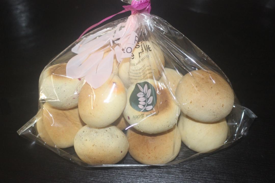 芝麻肉松麻薯包