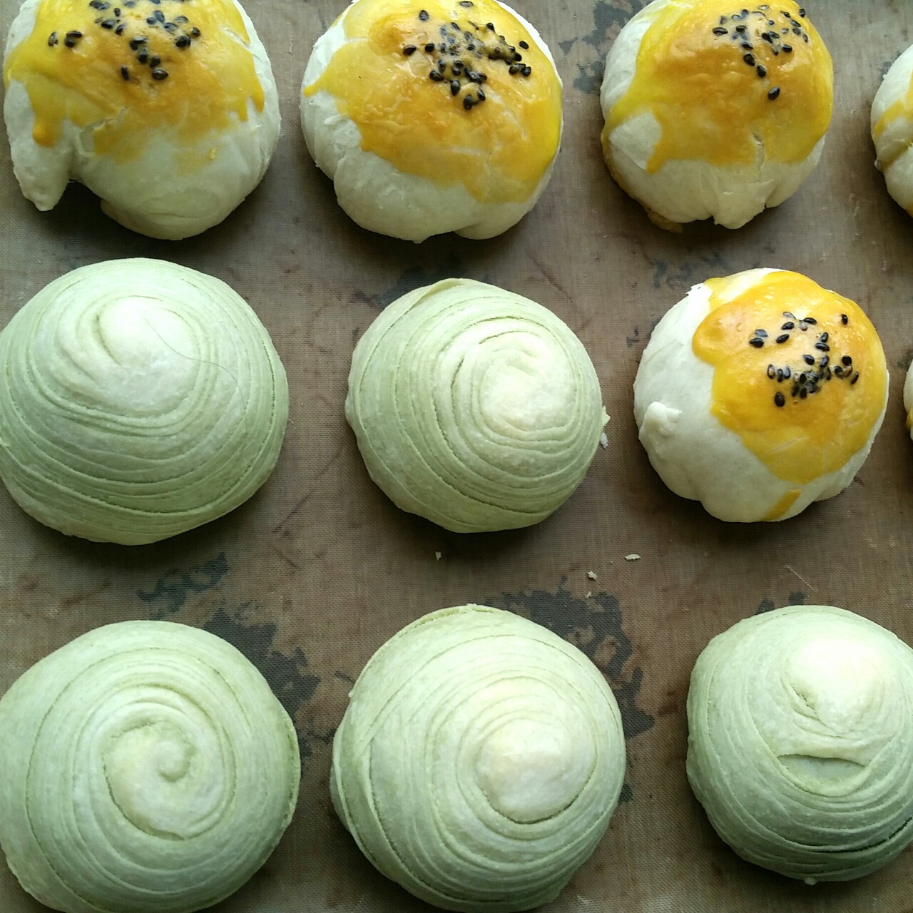 蛋黄酥~紫薯、抹茶、原味~花好月圆，中秋快乐~内附一次做六色蛋黄酥方法~