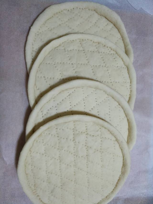 八寸披萨饼皮（四个）制作