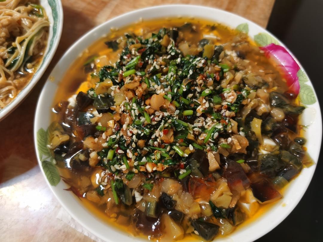 皮蛋拌豆腐