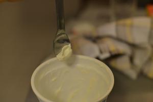 Superfood! —— 简易自制希腊酸奶的做法 步骤4
