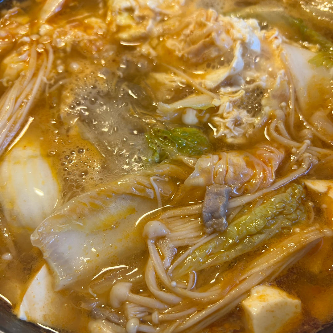 韩式泡菜豆腐锅/辣白菜豆腐汤