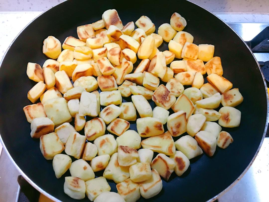 一口平底锅就能搞定的奶香小馒头