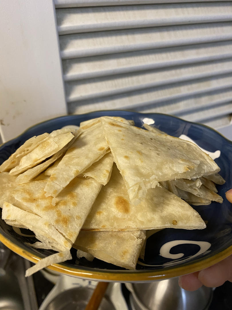 烙饼不硬的小窍门 掌握了你也能看出柔软多层凉了不硬的小油饼