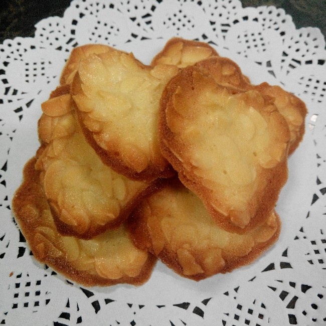 杏仁薄脆饼干