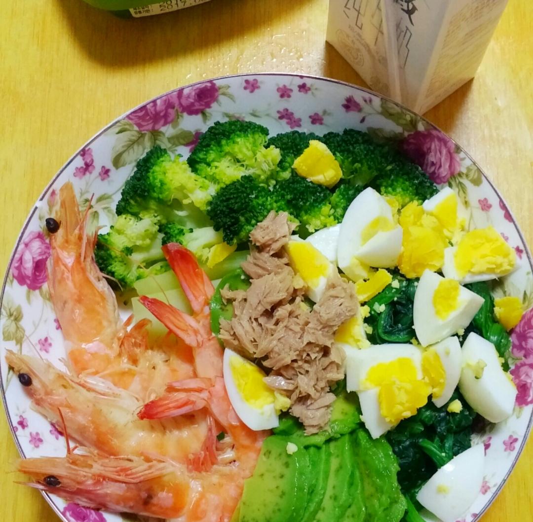 【减脂小厨房】牛油果沙拉