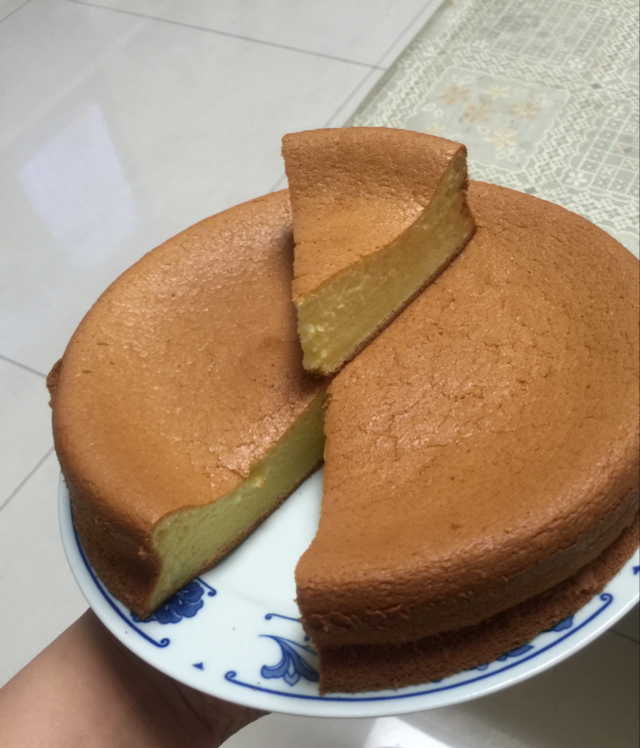 烤箱做蛋糕（戚风蛋糕的做法）