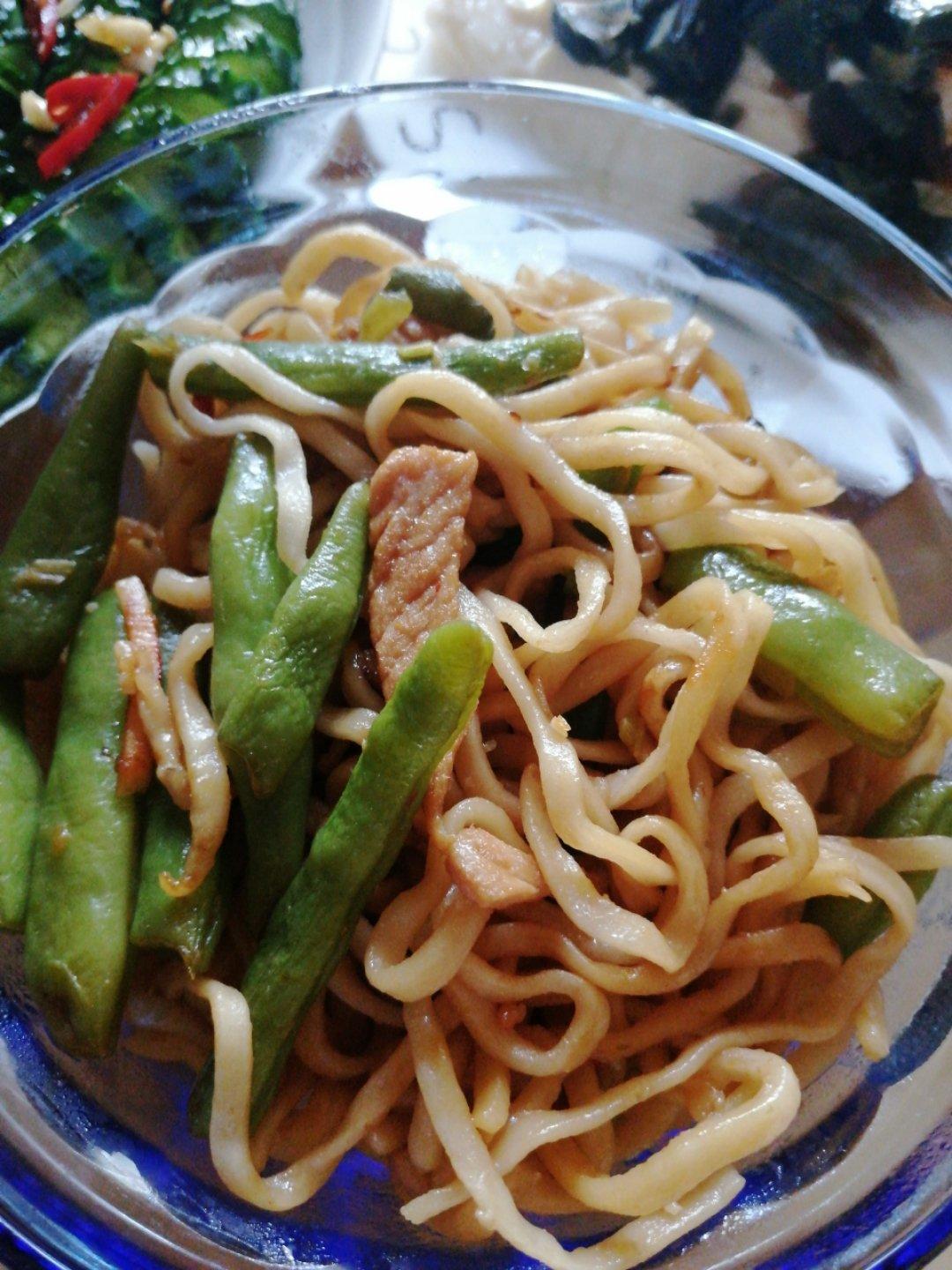 豆角焖个面