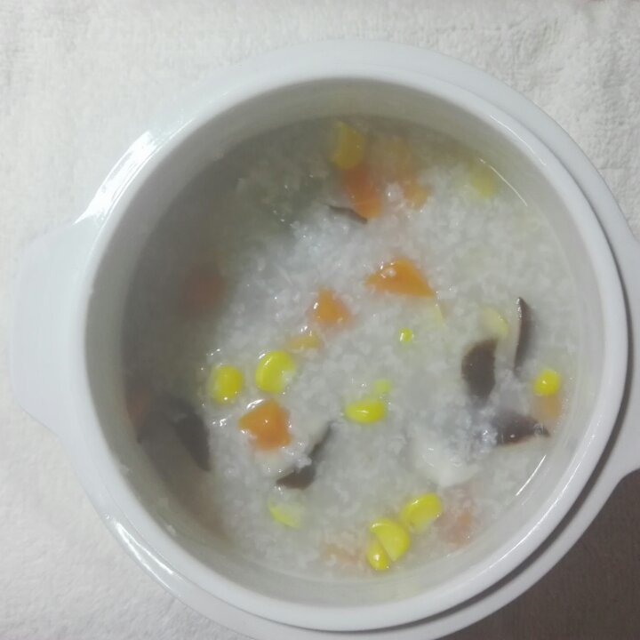 玉米胡萝卜香菇粥