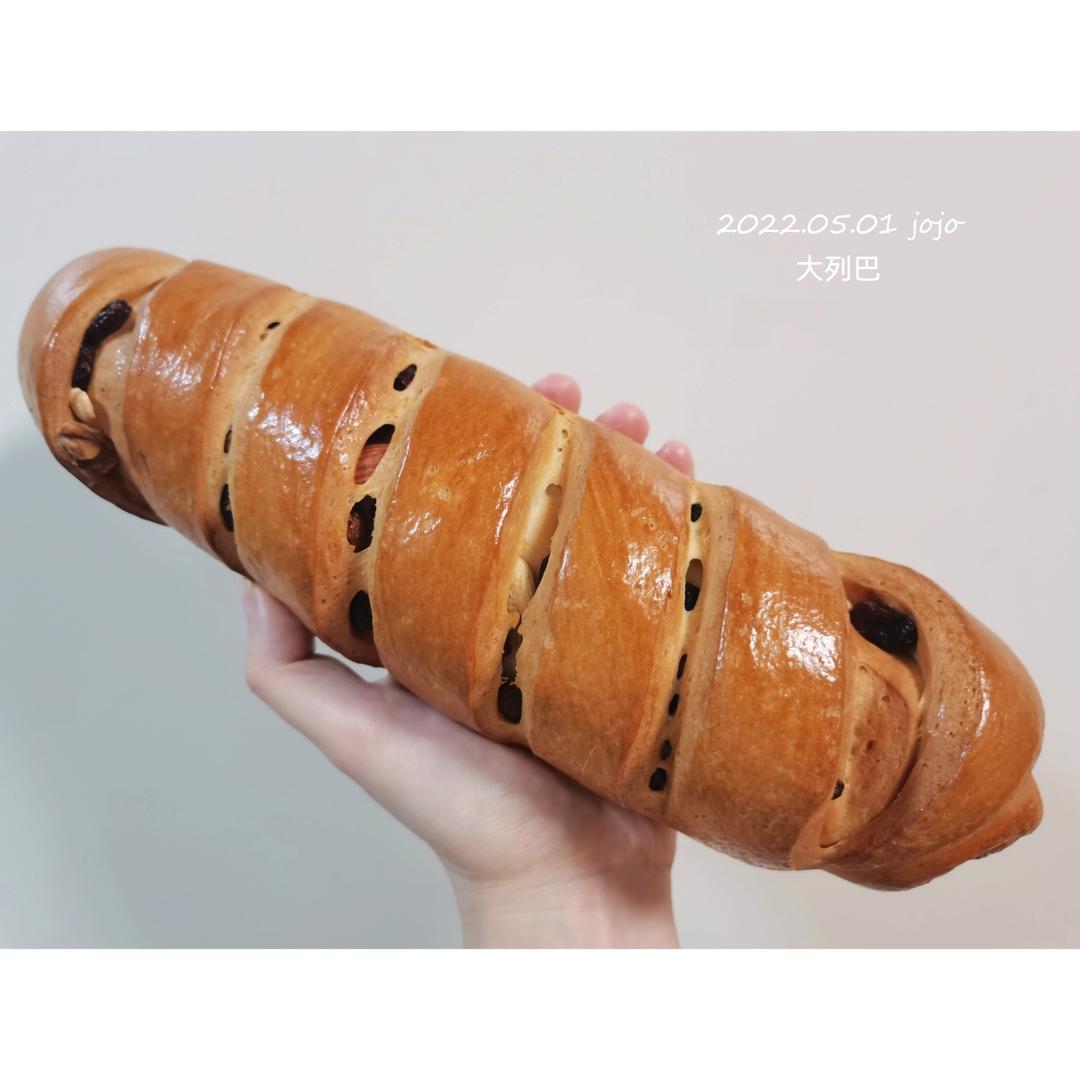 多果仁大列巴面包