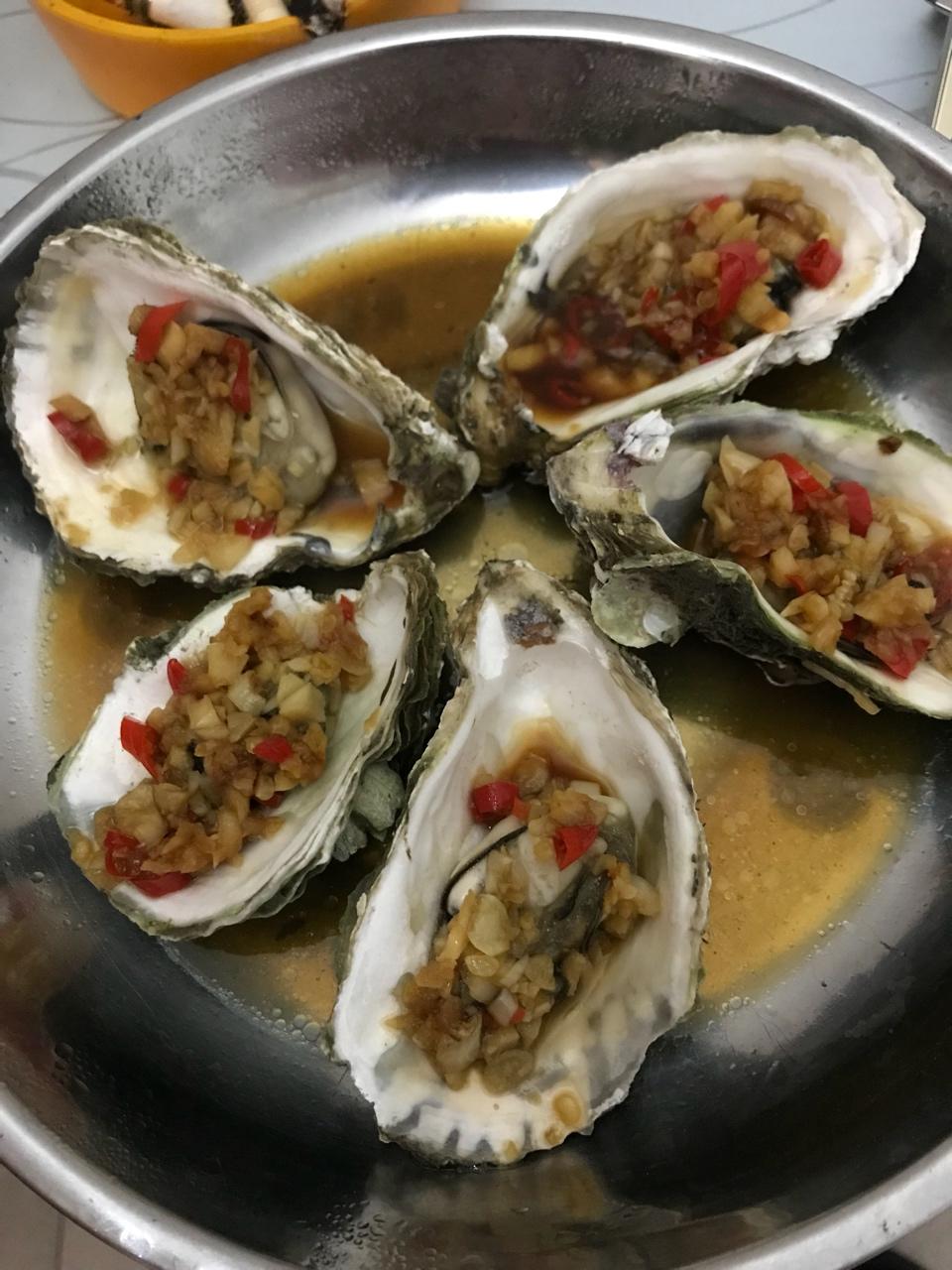 蒜蓉粉丝蒸生蚝