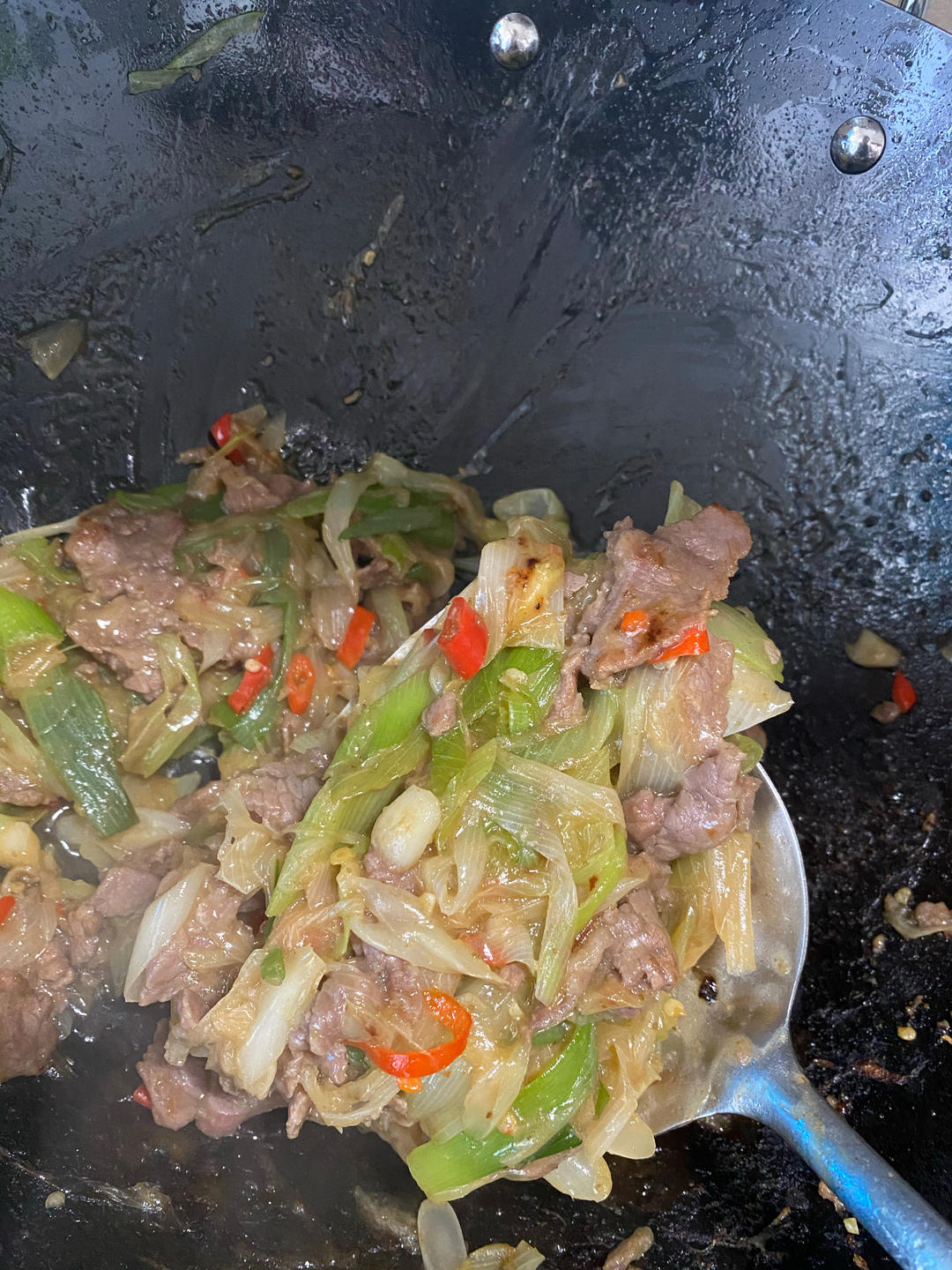 孜然大葱炒牛肉