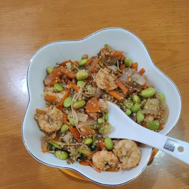 虾仁鹰嘴豆藜麦饭