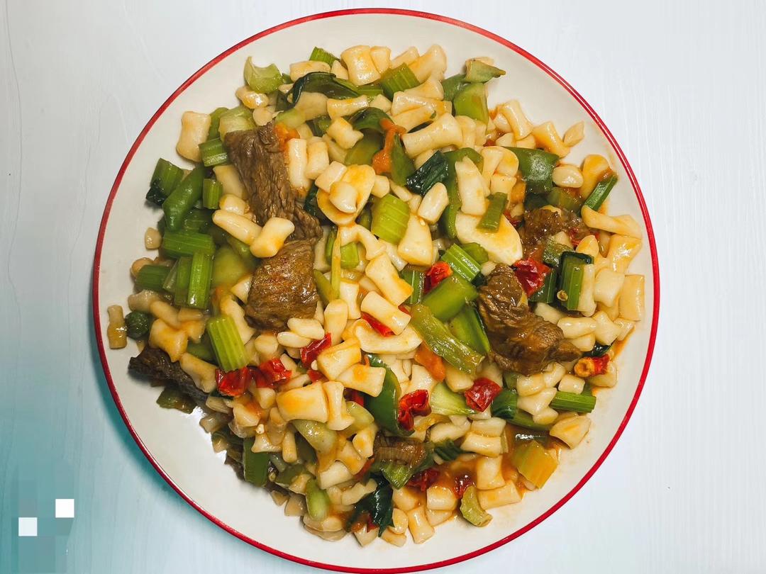 新疆丁丁炒面
