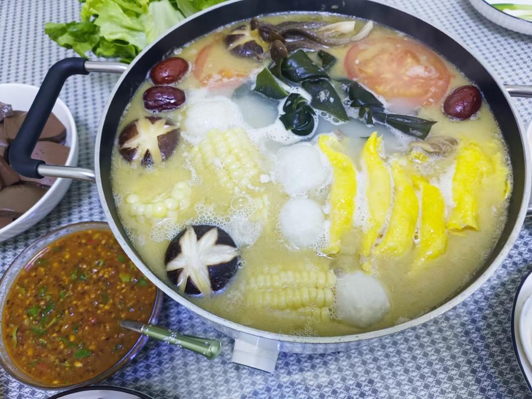 养生菌菇排骨汤🥣多喝骨头汤补钙增强免疫力