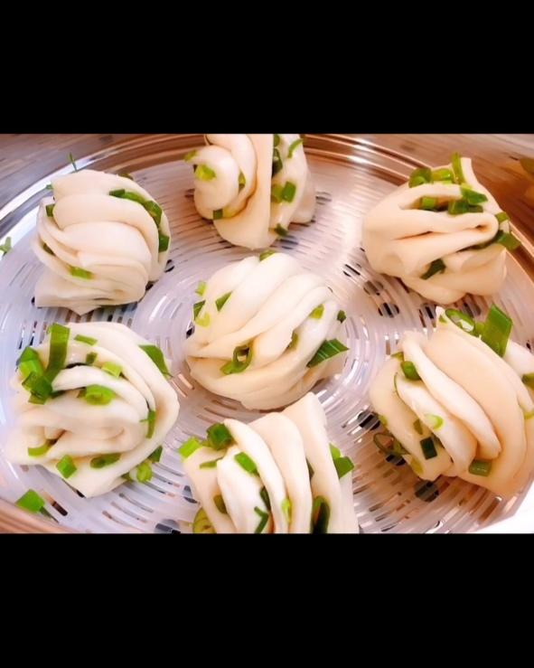 葱油花卷 Steamed Roll