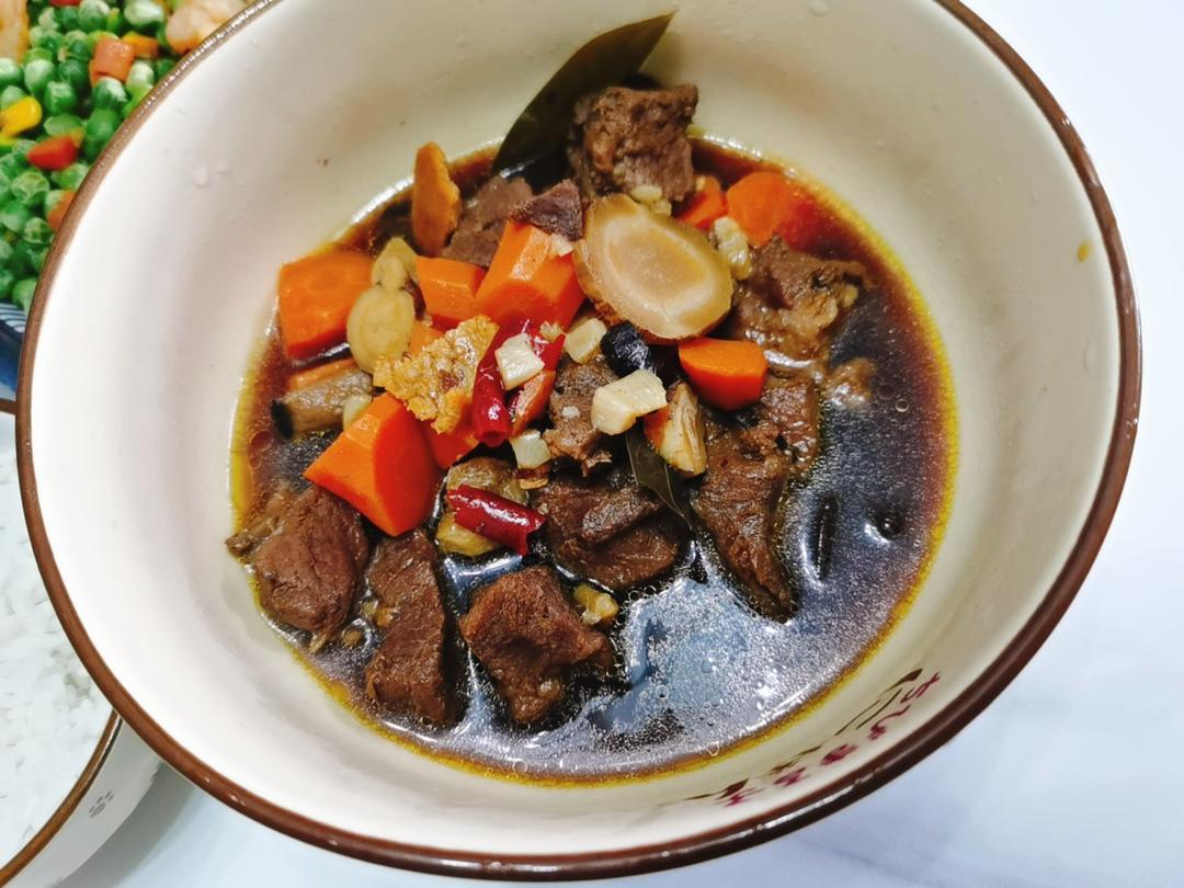 沙沙土豆胡萝卜炖牛肉