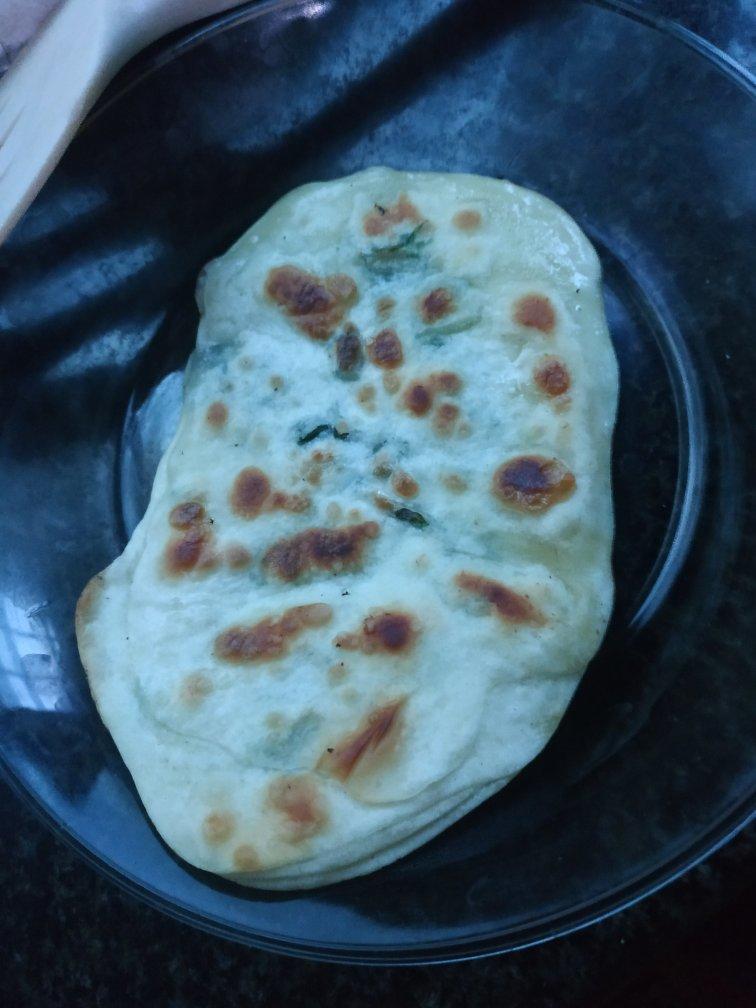 简单快手的饺子皮葱油饼
