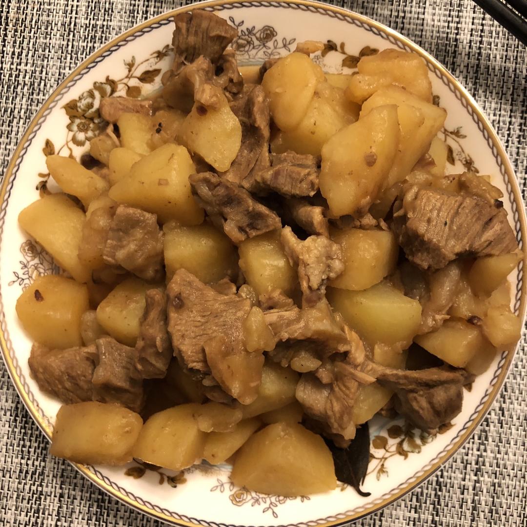 牛肉炖土豆