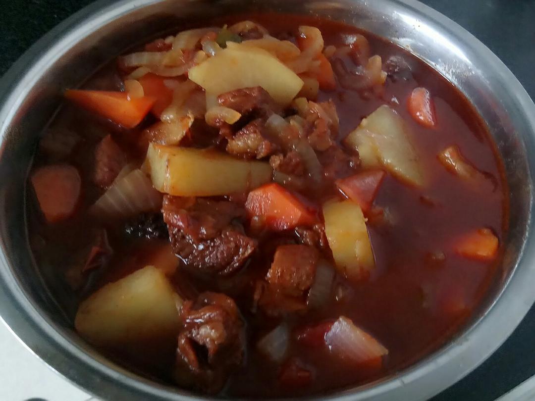 红烧牛肉土豆 （独家秘制）