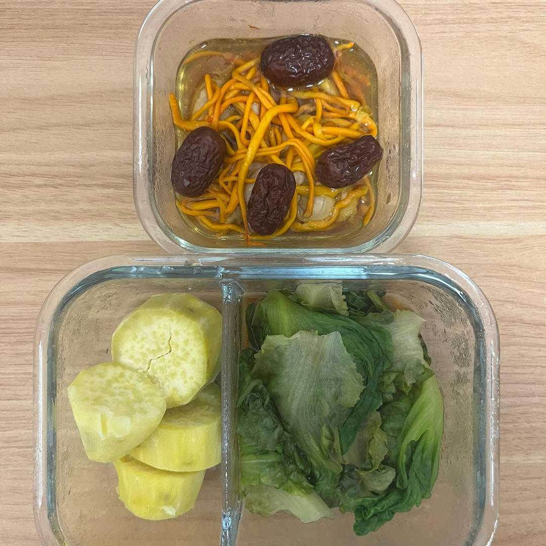 健康餐001:蒸红薯+虫草花蒸鸡腿肉+水煮生菜