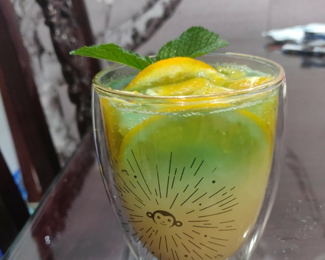 网红高颜值气泡饮料的做法