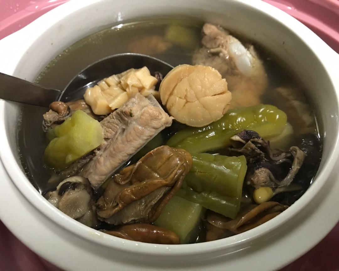 瑶柱蚝豉苦瓜炖排骨