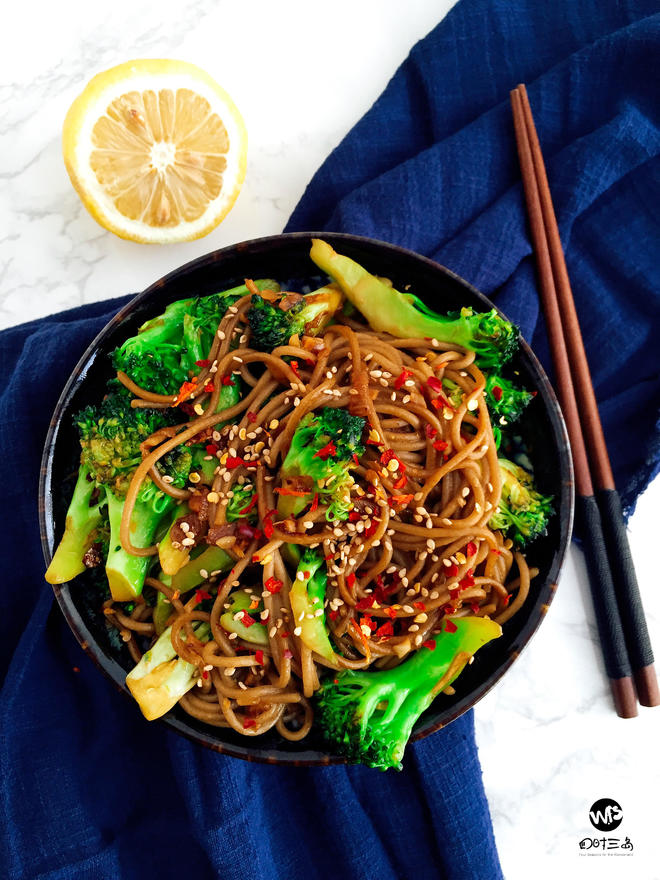 Rapini Noodle Bowl 西兰花（苔）碗面的做法