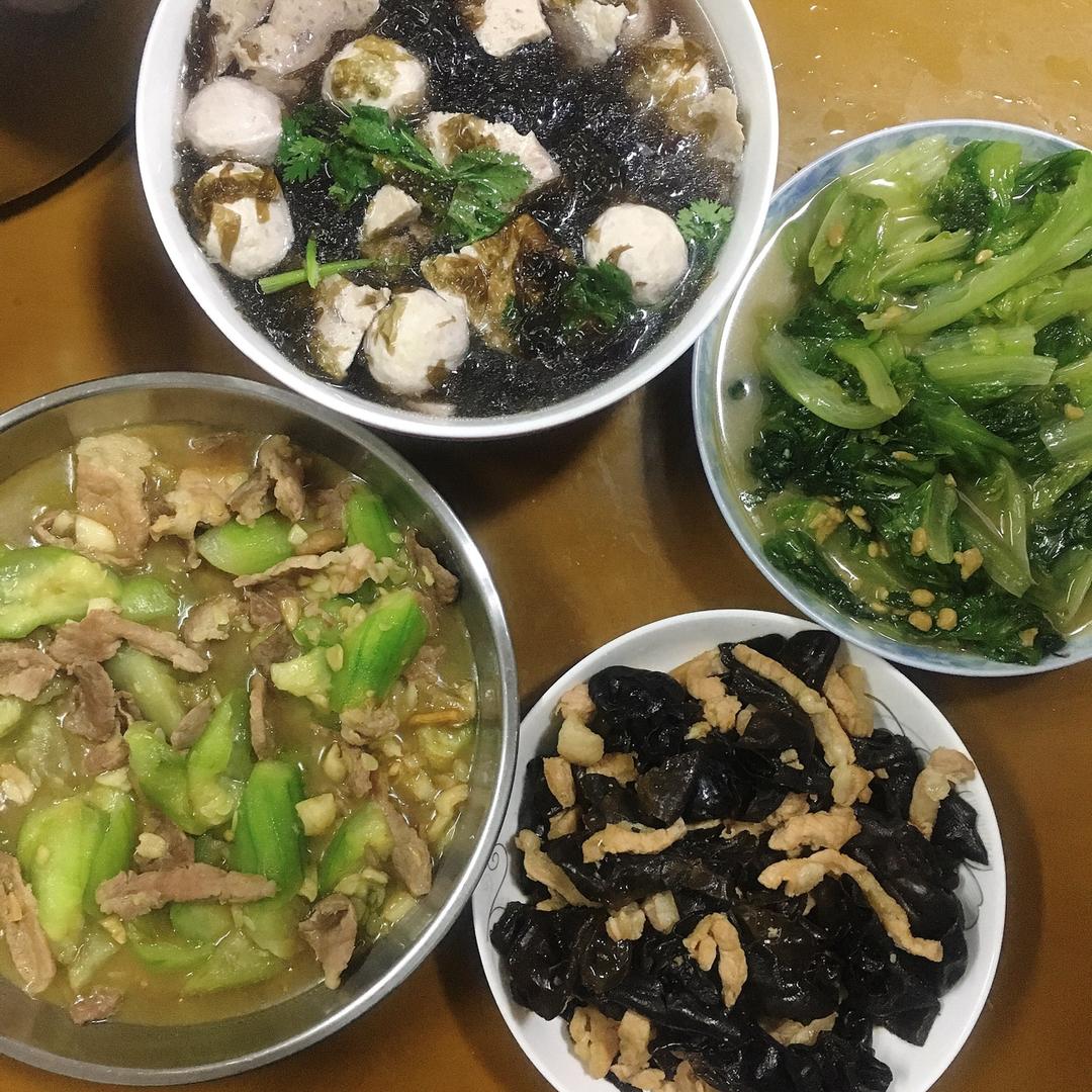 青椒木耳肉丝