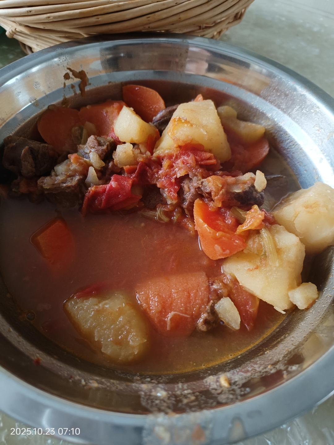 番茄土豆炖牛腩