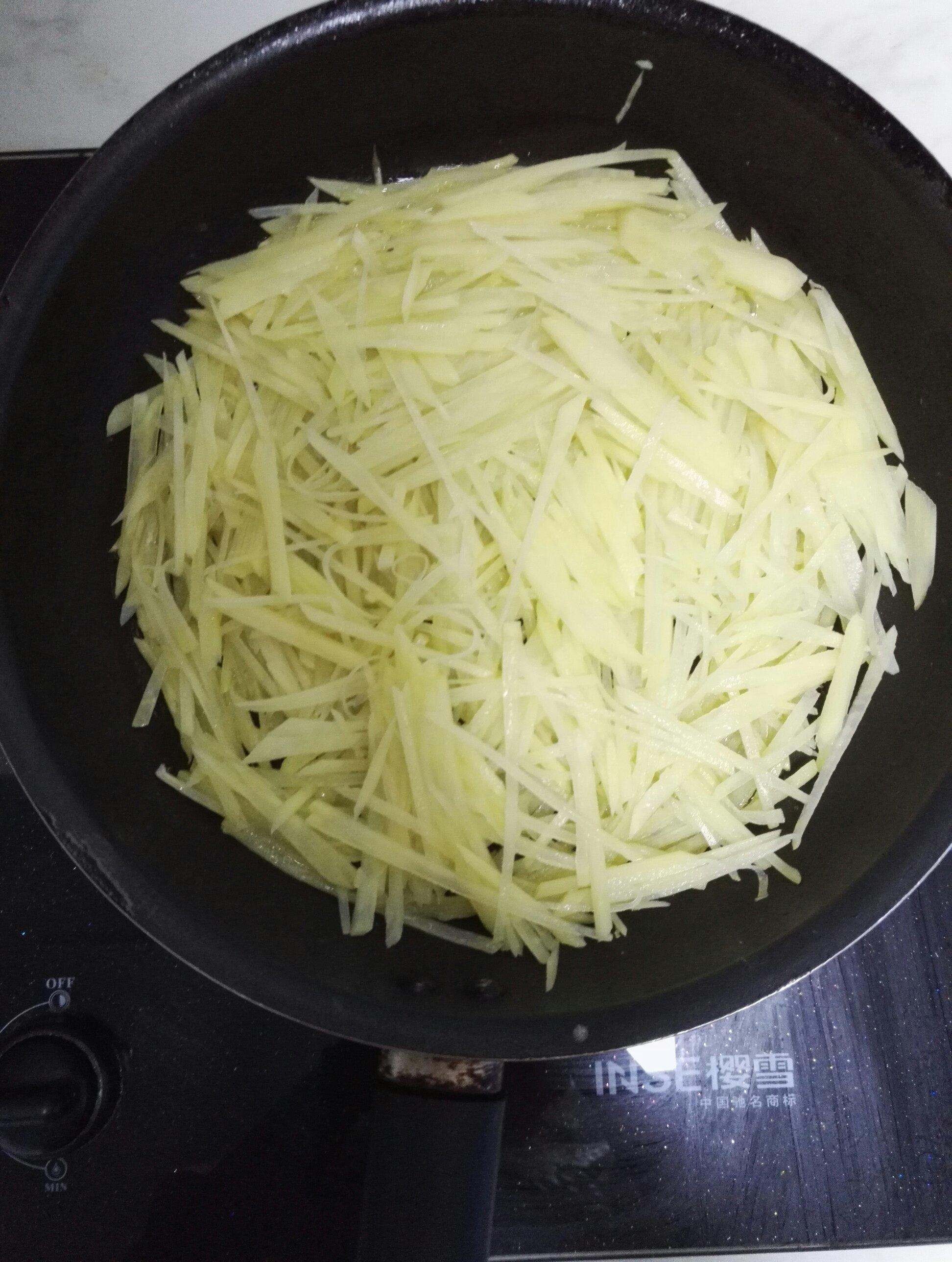 干煸土豆丝的做法 步骤2