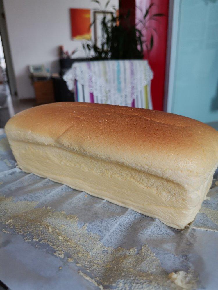 不开裂不回缩不掉皮的酸奶水浴法蛋糕