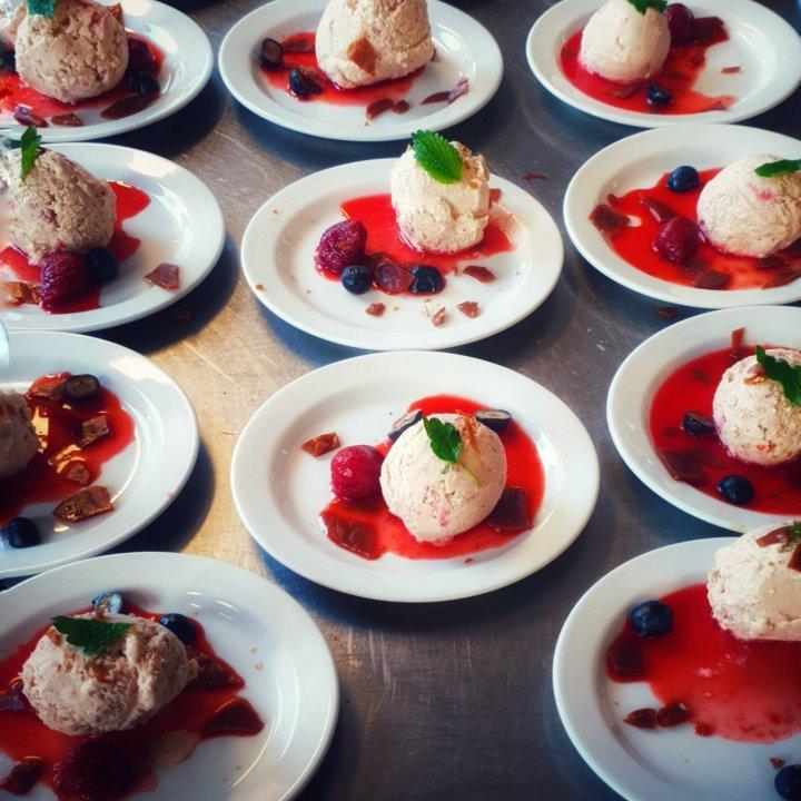 自制冰淇淋（懒人版无需搅拌的冰淇淋）