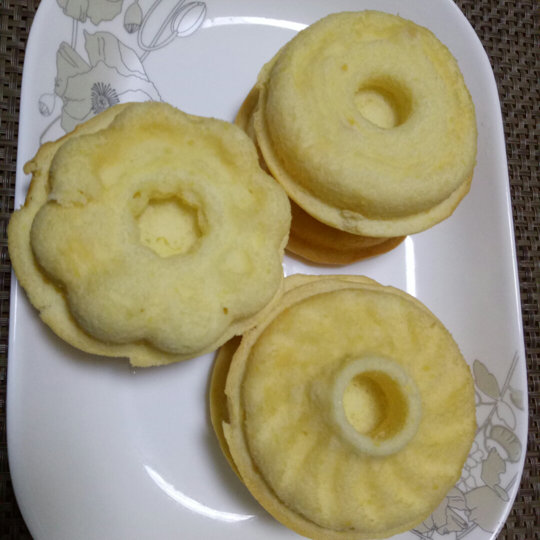 4寸萨瓦林戚风蛋糕