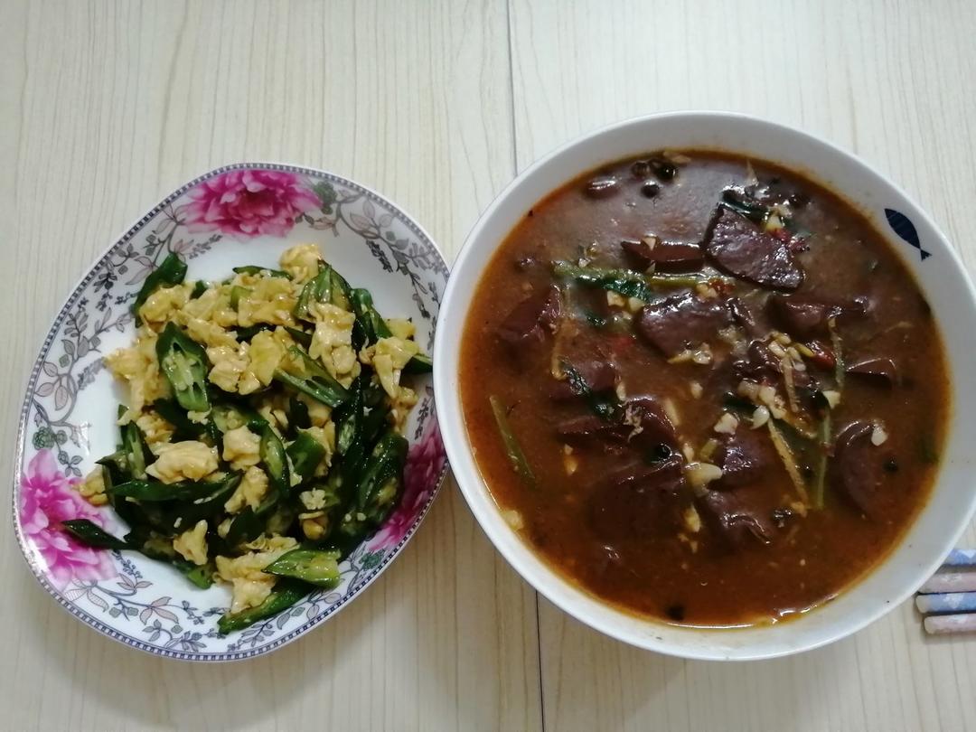 猪血不要只做汤了 一把韭菜好吃简单营养又美味 很下饭