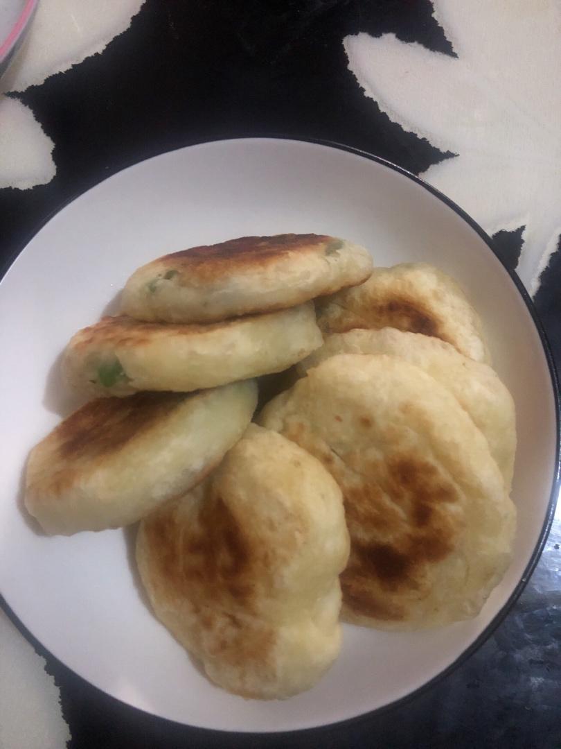 懒人版葱香发面饼 要多软有多软 零失败的方子 附细节视频详解