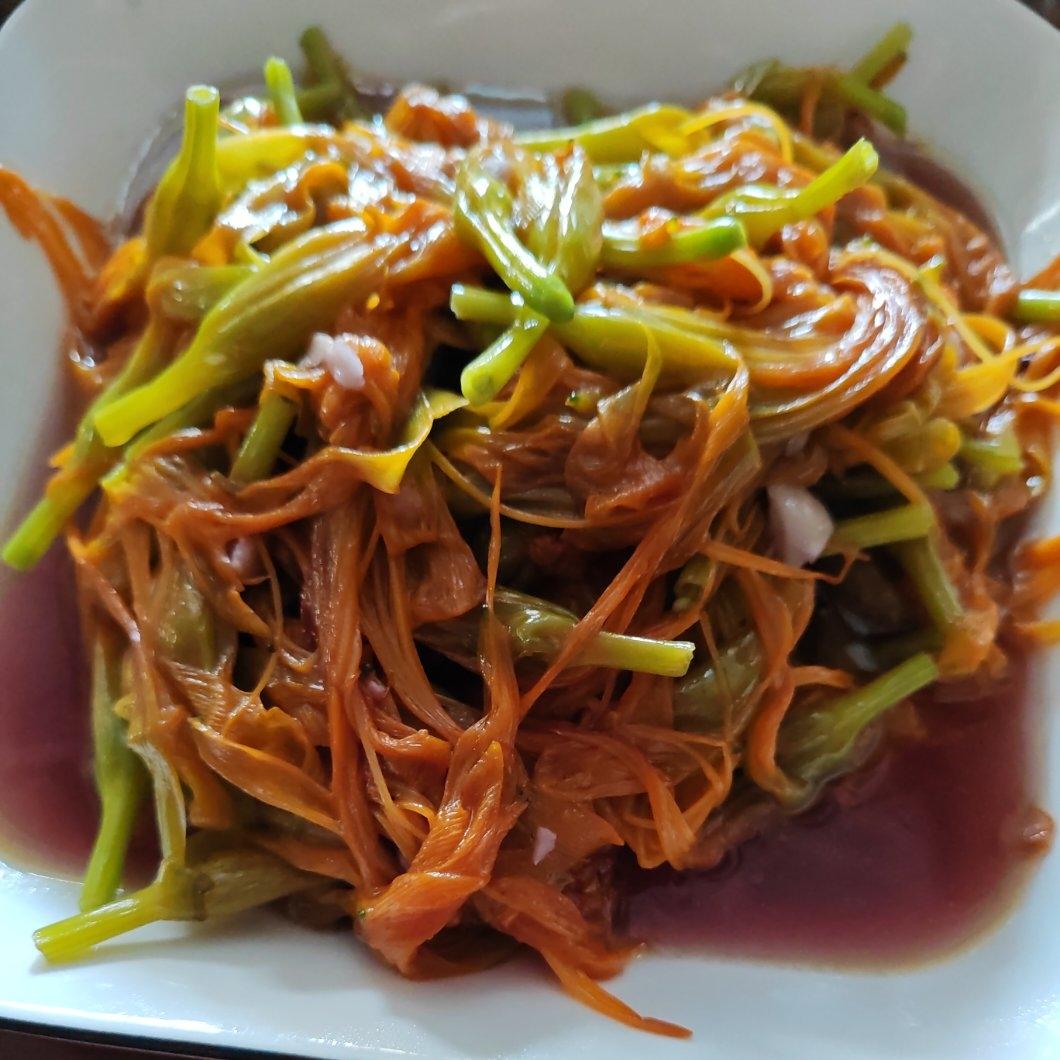 鲜炒黄花菜，太好吃了吧