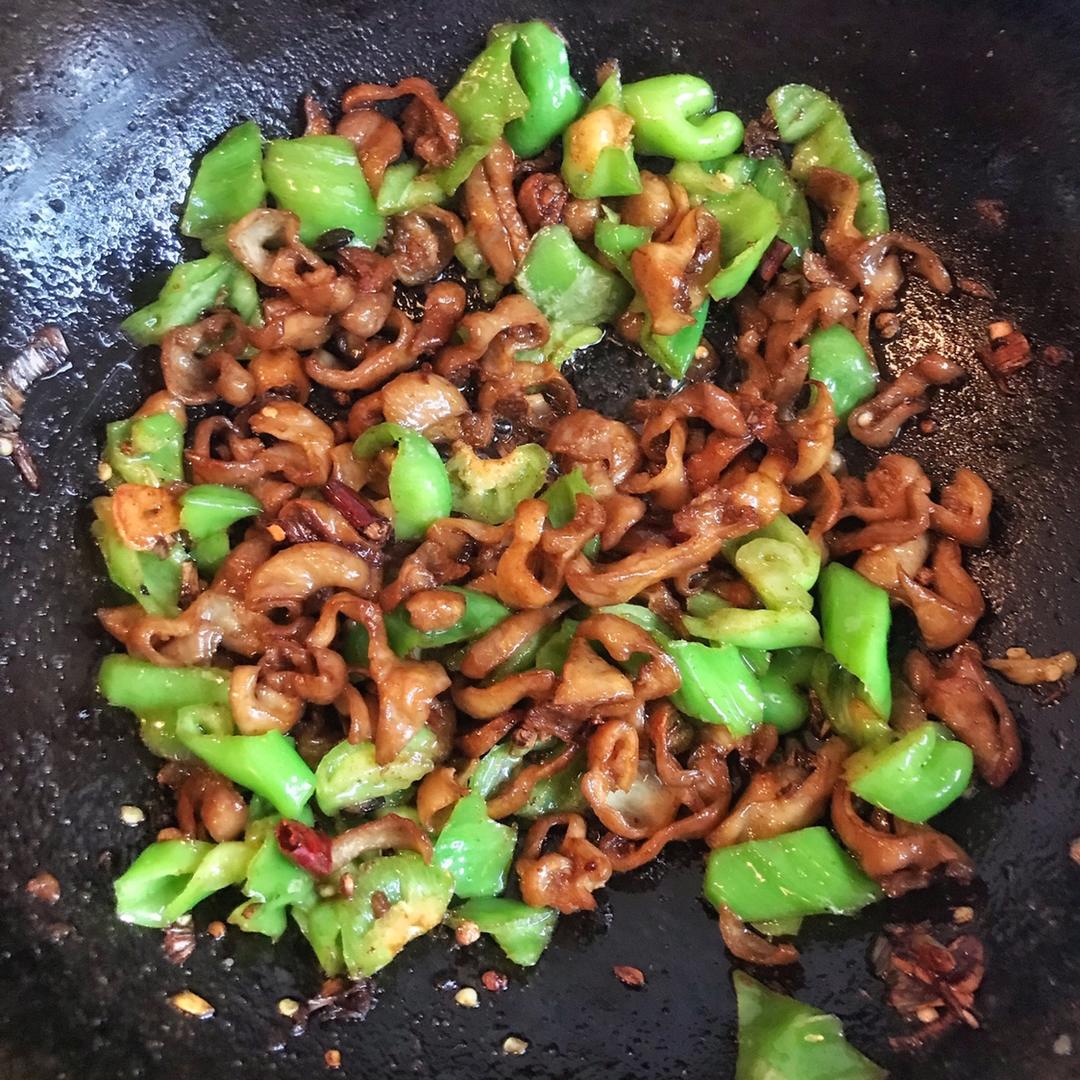 好吃到爆火爆肥肠