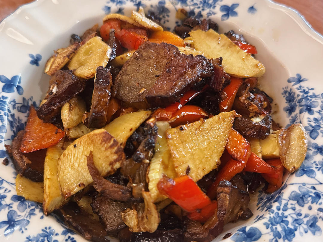 莴笋片炒腊肉