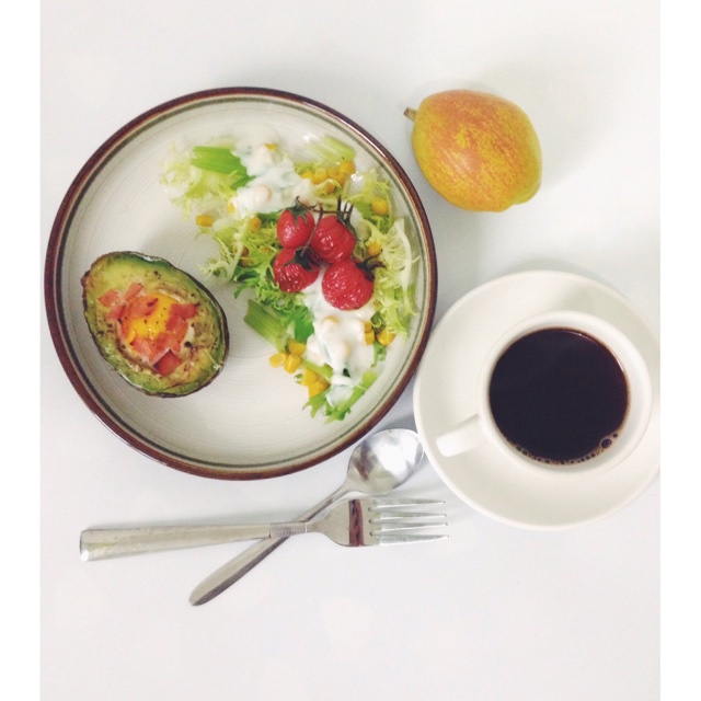 培根牛油果焗蛋