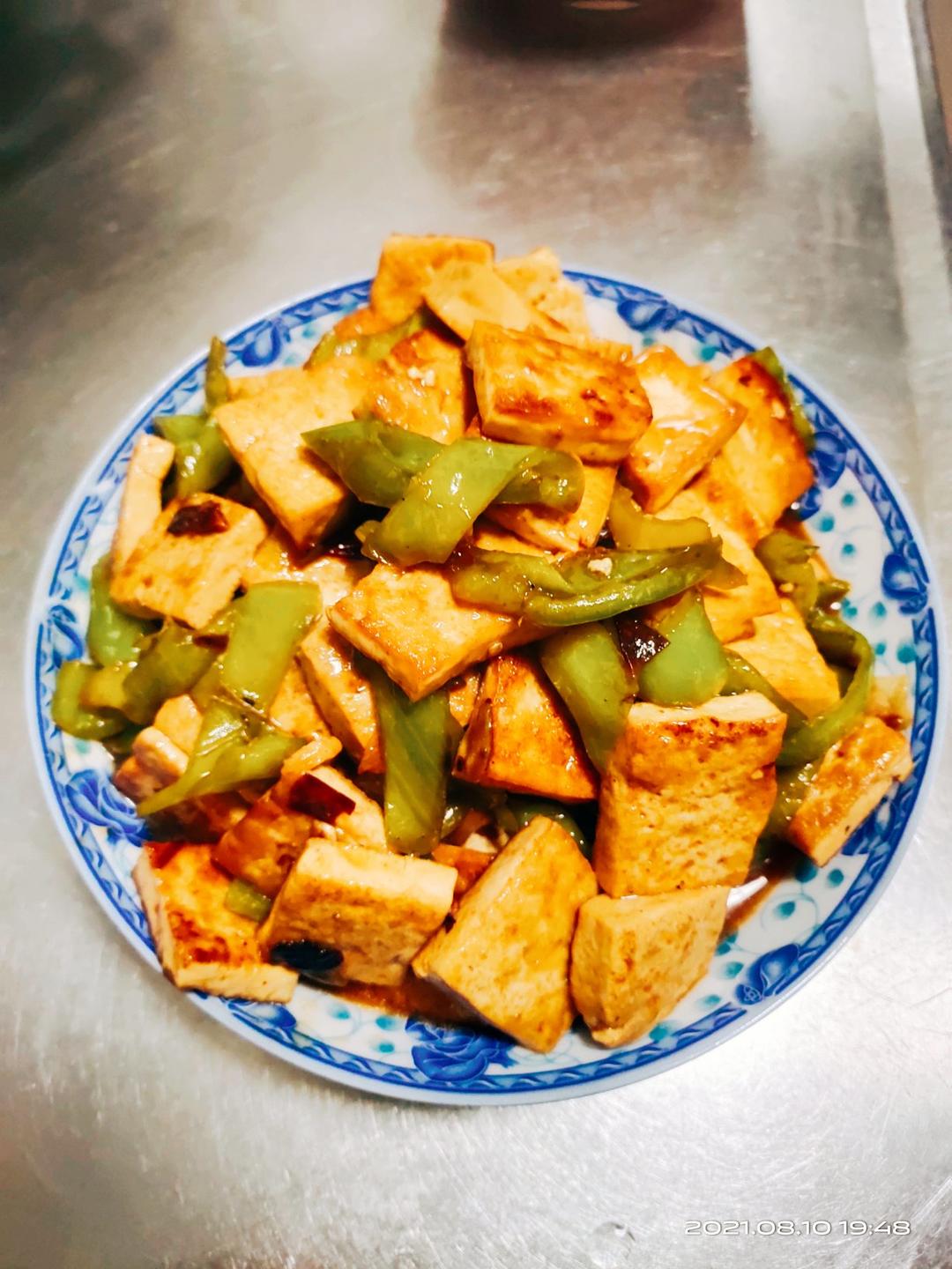 青椒炒豆腐