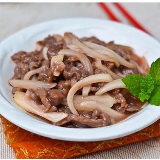 洋葱爆肥羊的做法